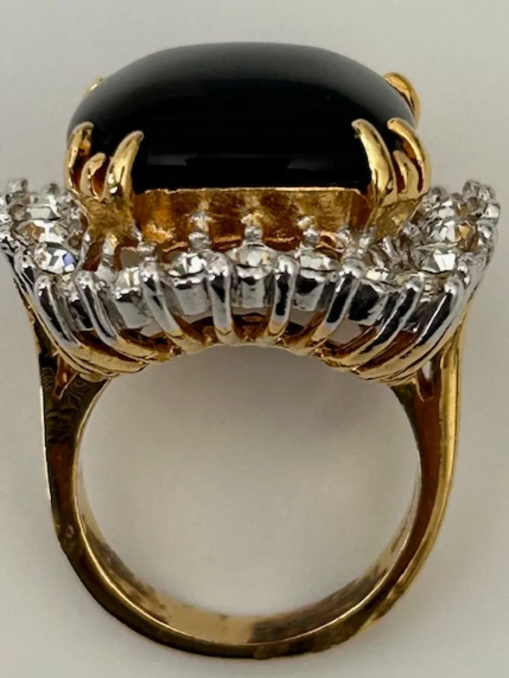 14K TGE RING GOLD/SILVER PLATED IMITATION ONYX & CRYSTAL 14K TGE RING SIZE 5